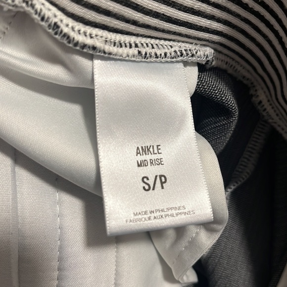 Small Express black white striped ankle mid rise pants - Picture 3 of 5